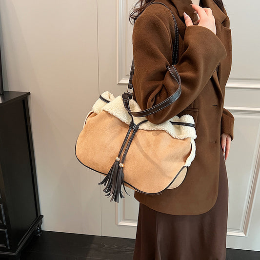 Women's Plush Large Capacity Korean Fashion Lamb Wool Retro Tote Bags