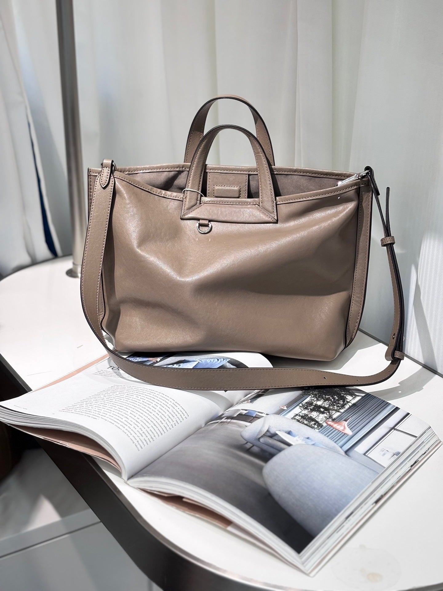 Women's Interest Scottish Fold Portable Vegetable Tanning Handbags