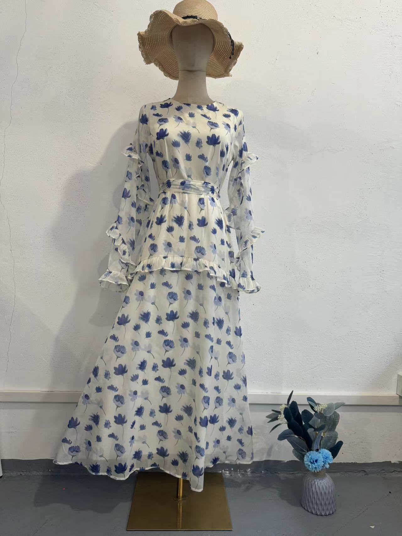 Women's Gentle Floral Dress Round Neck Long Dresses
