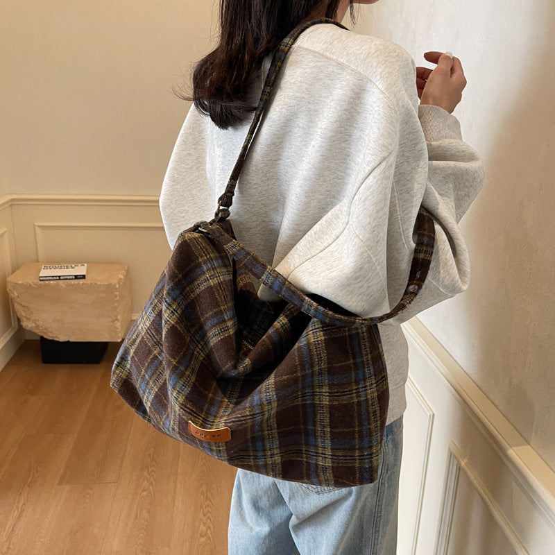 Women's Woolen Plaid Large Capacity Fashion College Shoulder Bags
