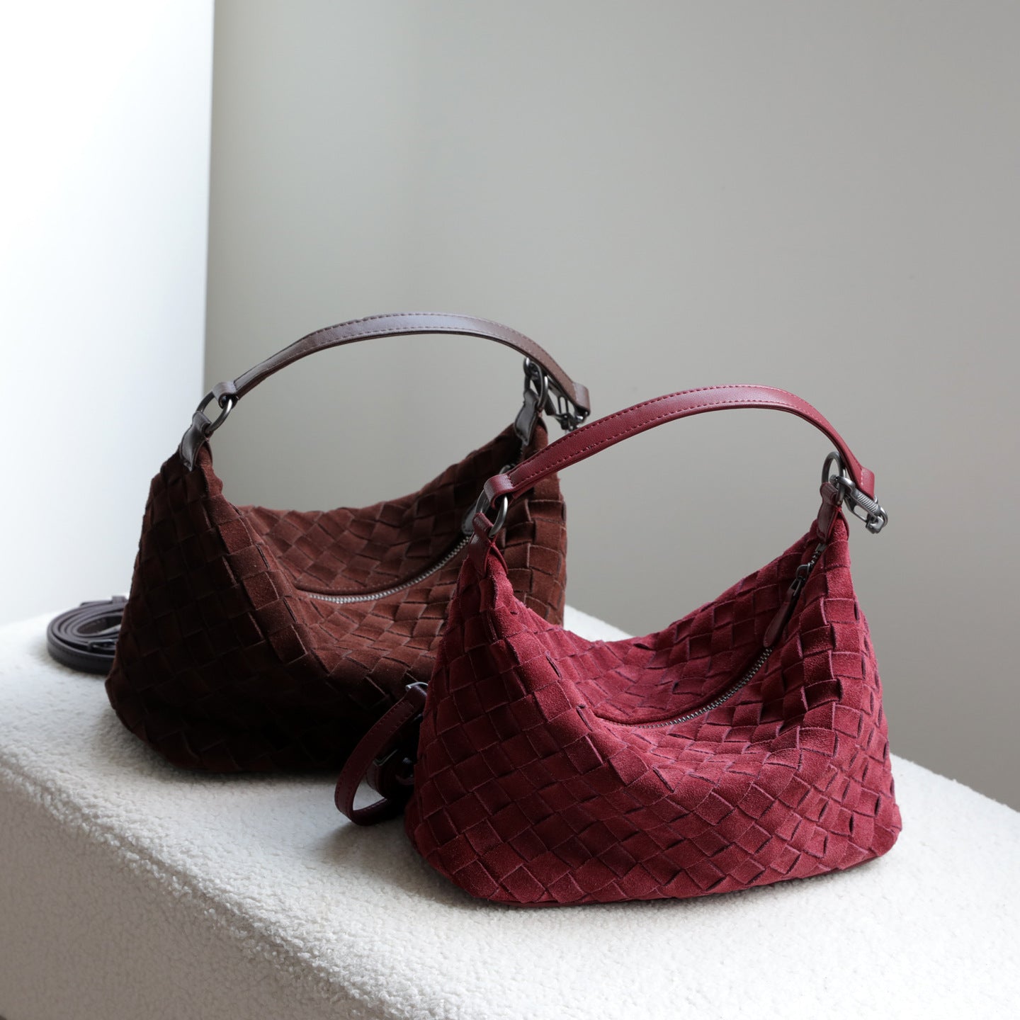 Comfortable Women's Cowhide Woven Genuine Leather Bags