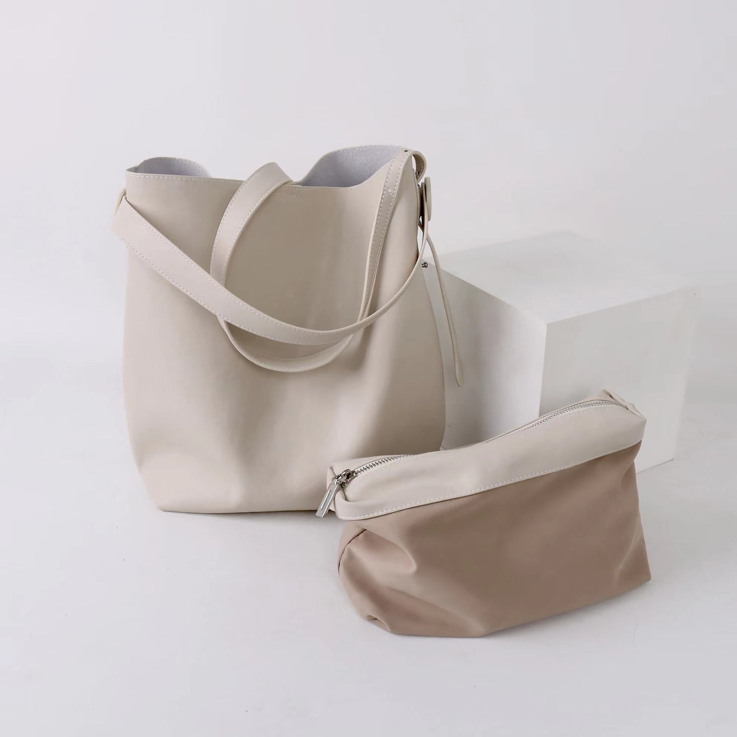 Cowhide Vegetable Basket Niche Large Capacity Handbags