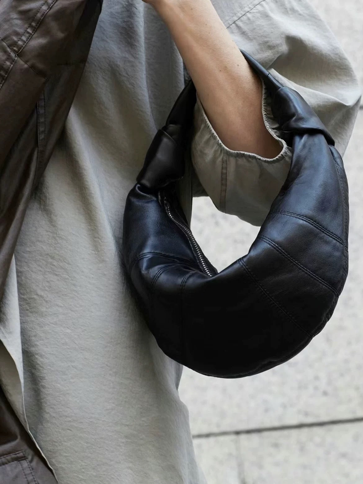 Glutinous Grade Sheepskin Horn Underarm Leather Armpit Bags