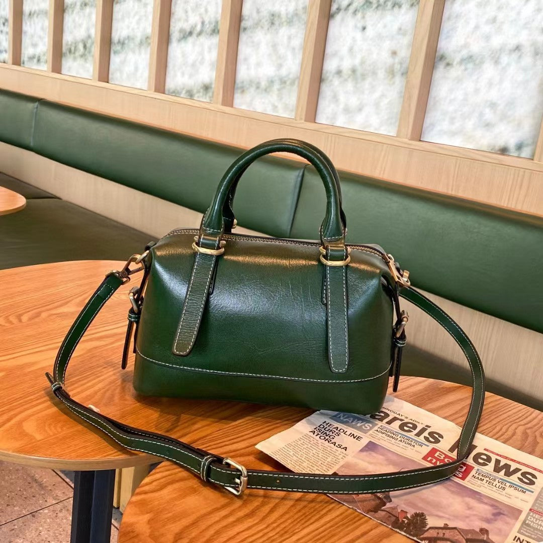 Women's Leather Vintage Vegetable Tanned Oil Wax First Layer Cowhide Shoulder Bags