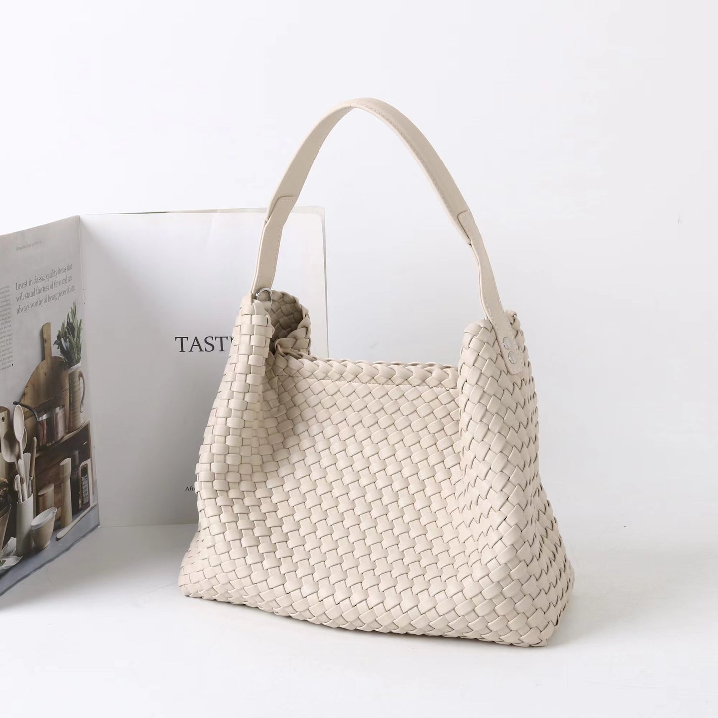 Graceful Casual Women's Woven Design High-grade Handbags