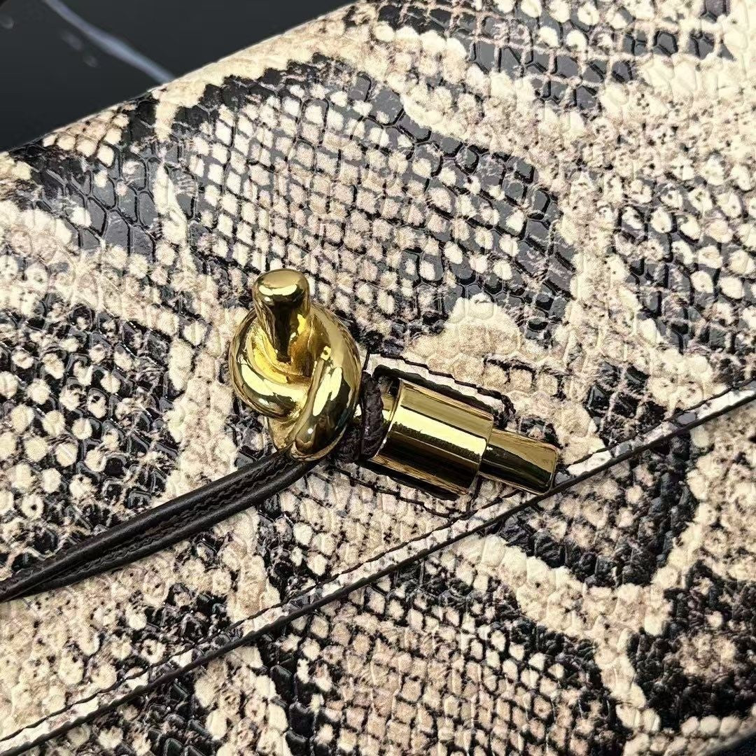 Women's Serpentine Series Hand-woven Niche Dinner Bags