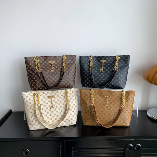 Women's Large Capacity Fashion Commuter Vintage Chain Crossbody Bags