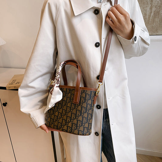 Women's High-grade Portable Silk Scarf Presbyopic Commuter Shoulder Bags