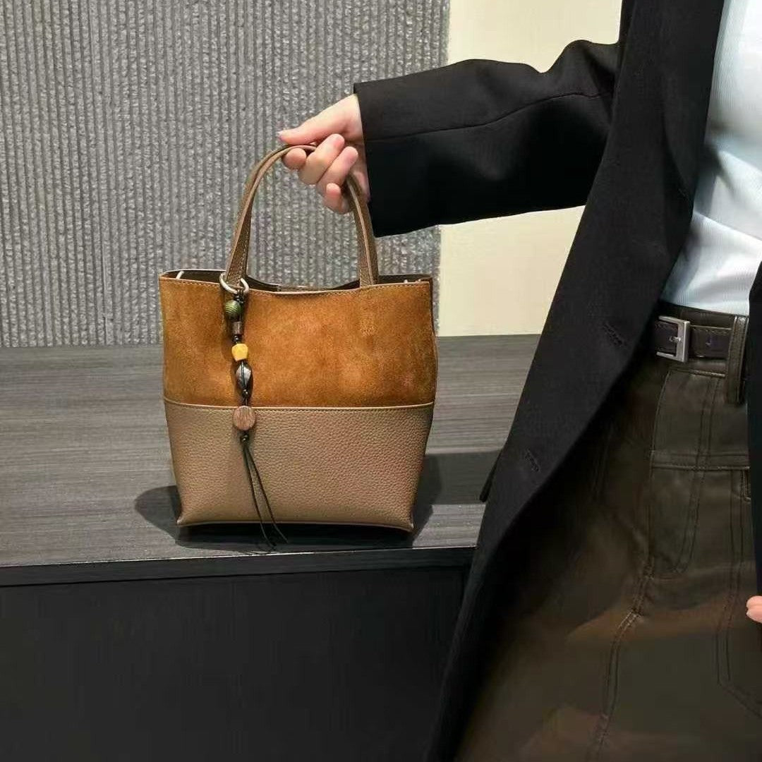 Attractive Cool Women's Fashion Best-selling Retro Handbags