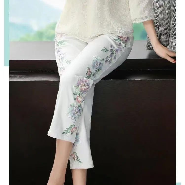 Women's Retro Chinese Style Embroidery Cropped Straight Tang Jeans
