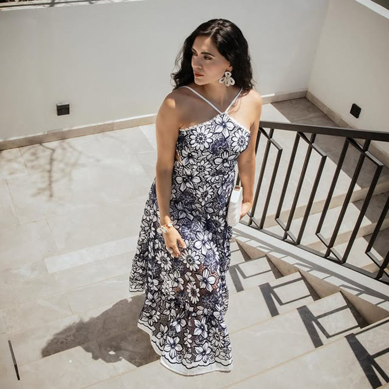 Women's Sexy Autumn Fashion Embroidered Waist Halter Dress