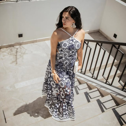Women's Sexy Autumn Fashion Embroidered Waist Halter Dress