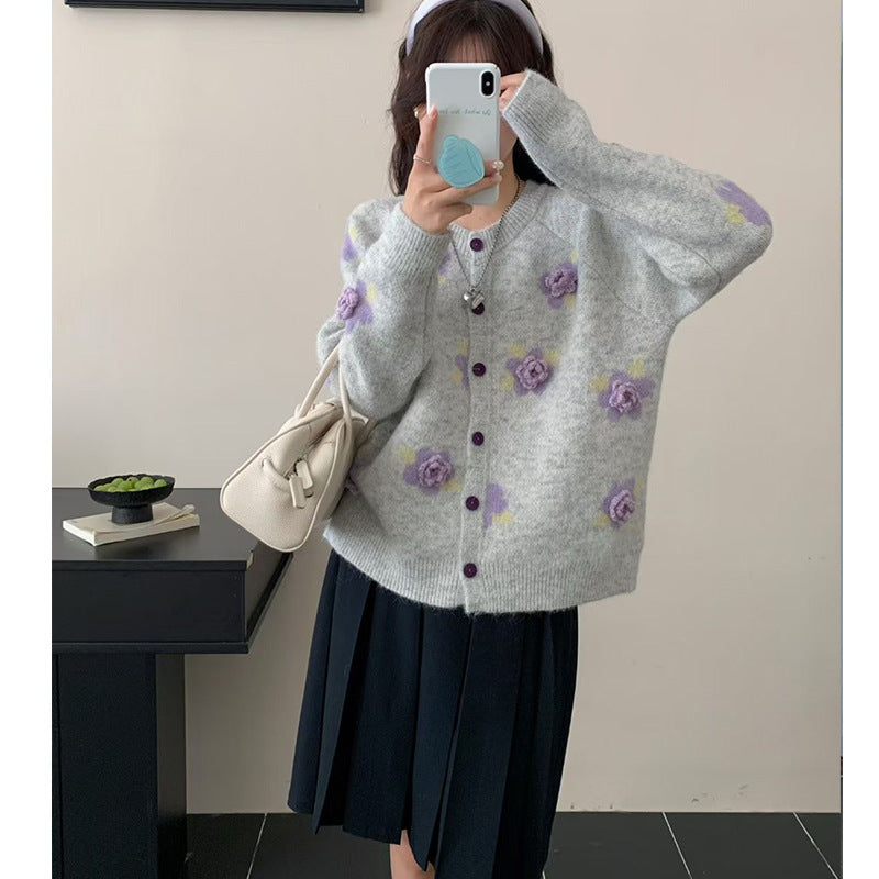 Women's Gentle Flower Embroidered Cute Loose Knitted Knitwear