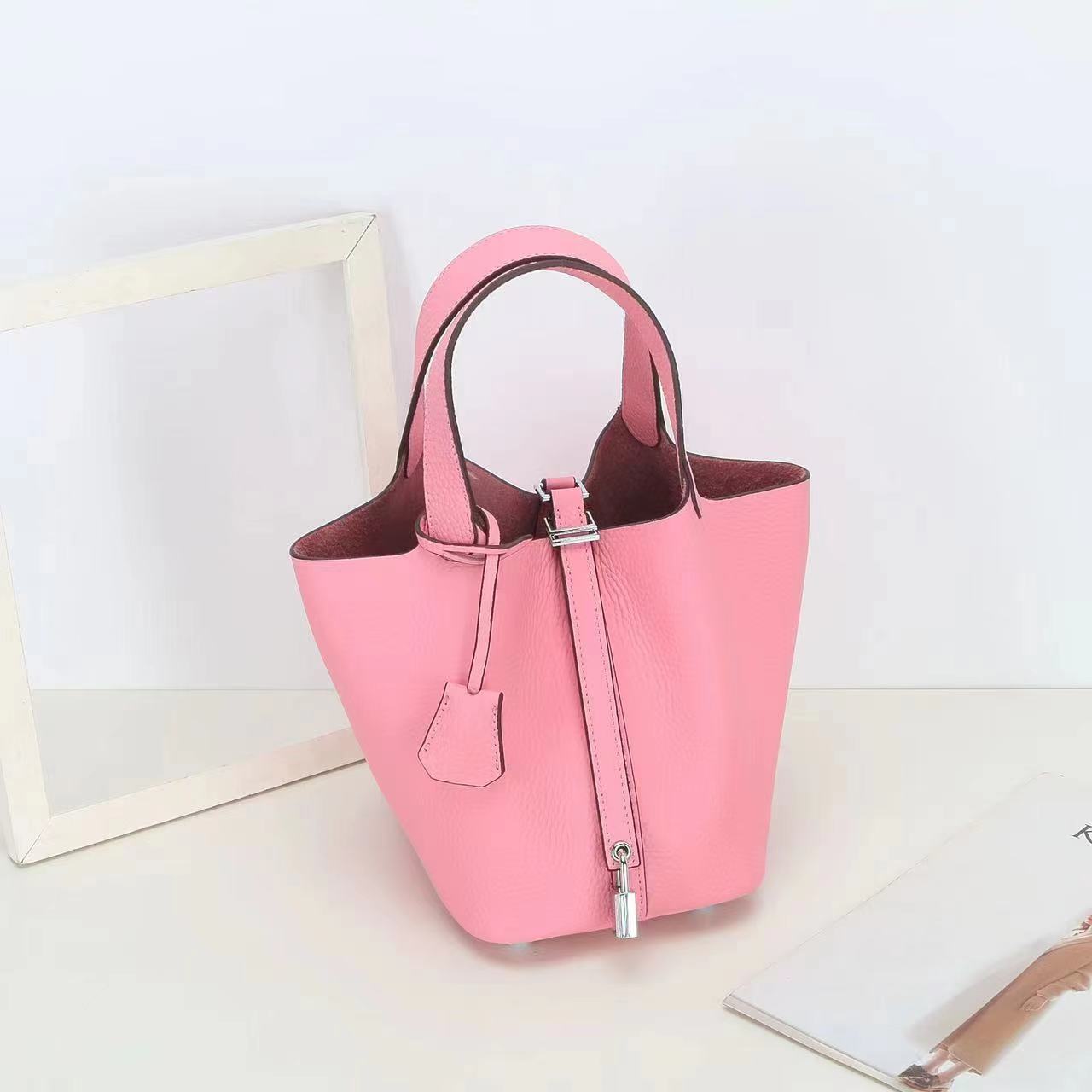 Stylish Beautiful Women's Cowhide Leather Sier Bags