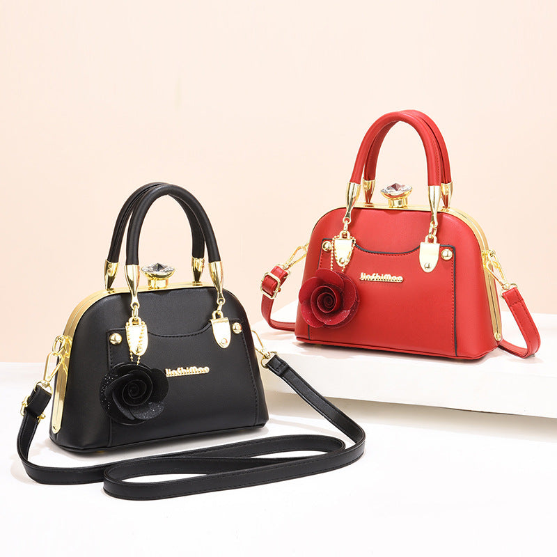 Women's Trendy Steel Frame Shell Mini Shoulder Bags