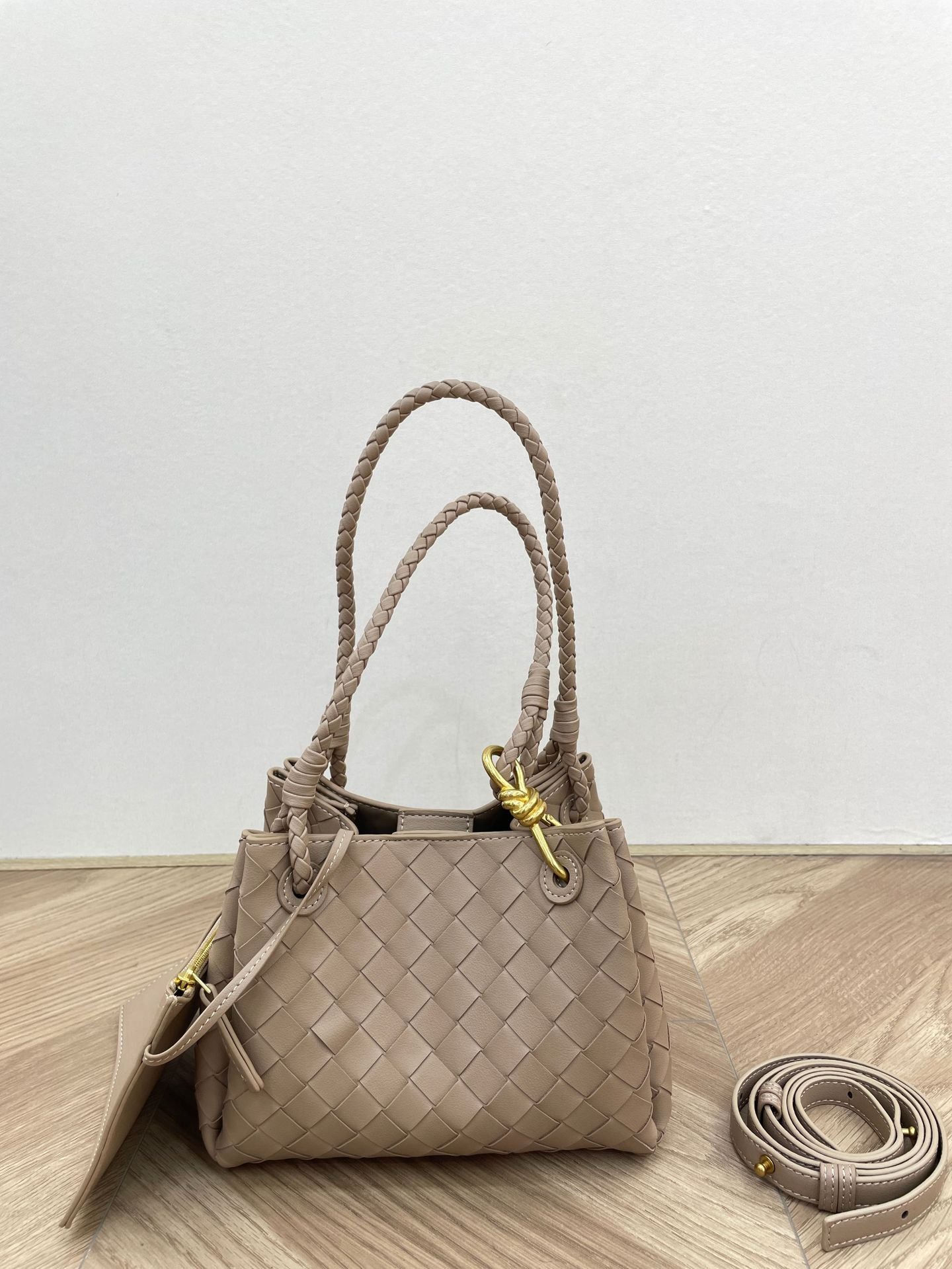 Innovative Shu Portable Underarm Vegetable Basket Crossbody Bags