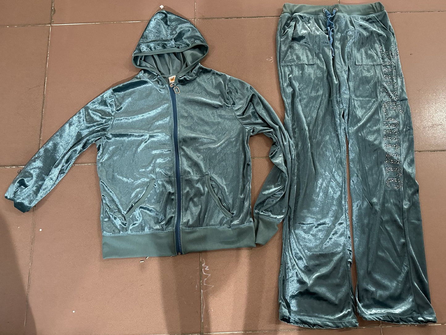 Women's Silk Veet Crown Hot Drilling Lettered Casual Sports Suits