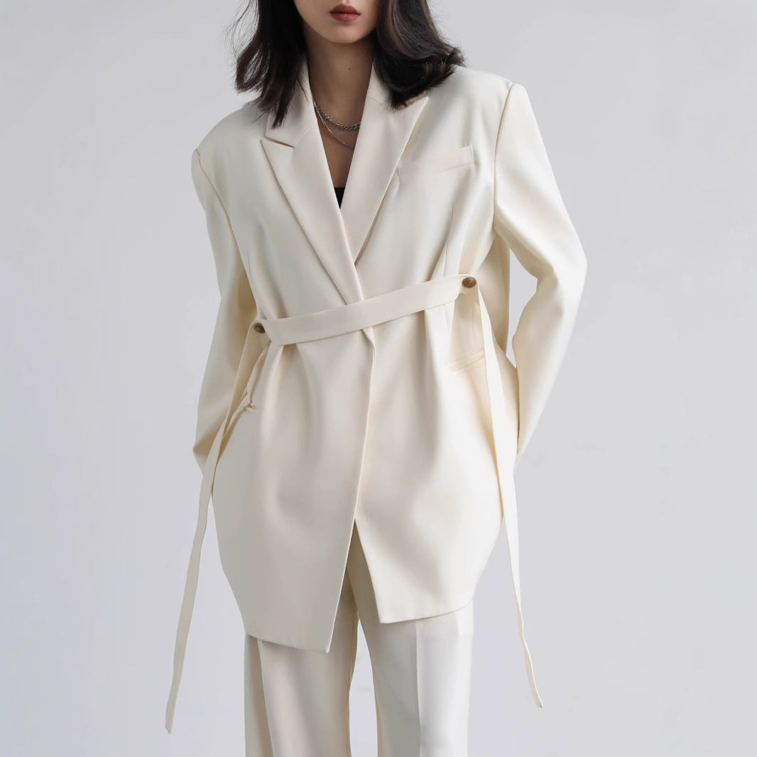 Wide Shoulder Ribbon Mid-length Drape White Suits
