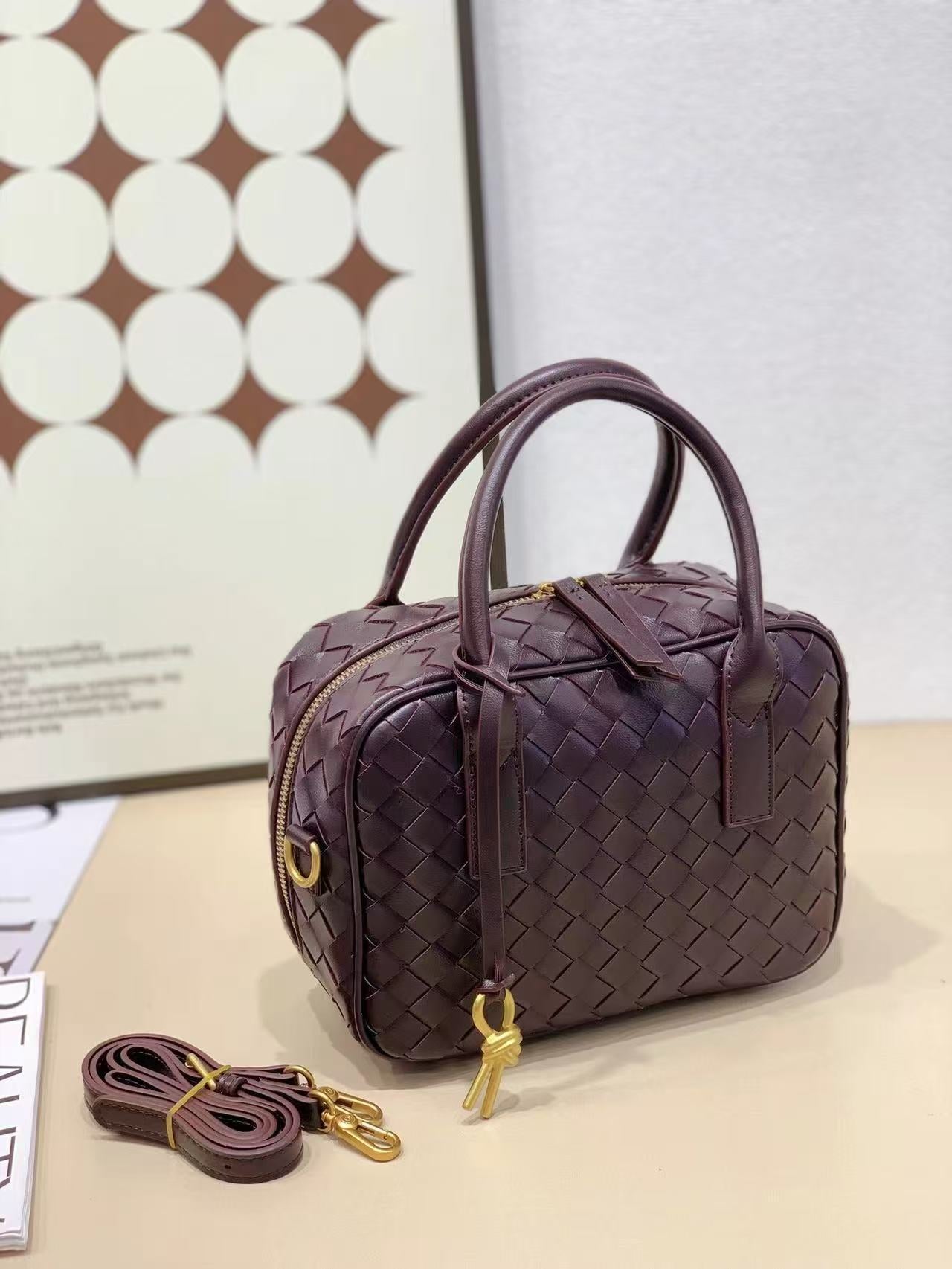 Versatile Hand-woven Pillow Large Capacity Bowling Handbags