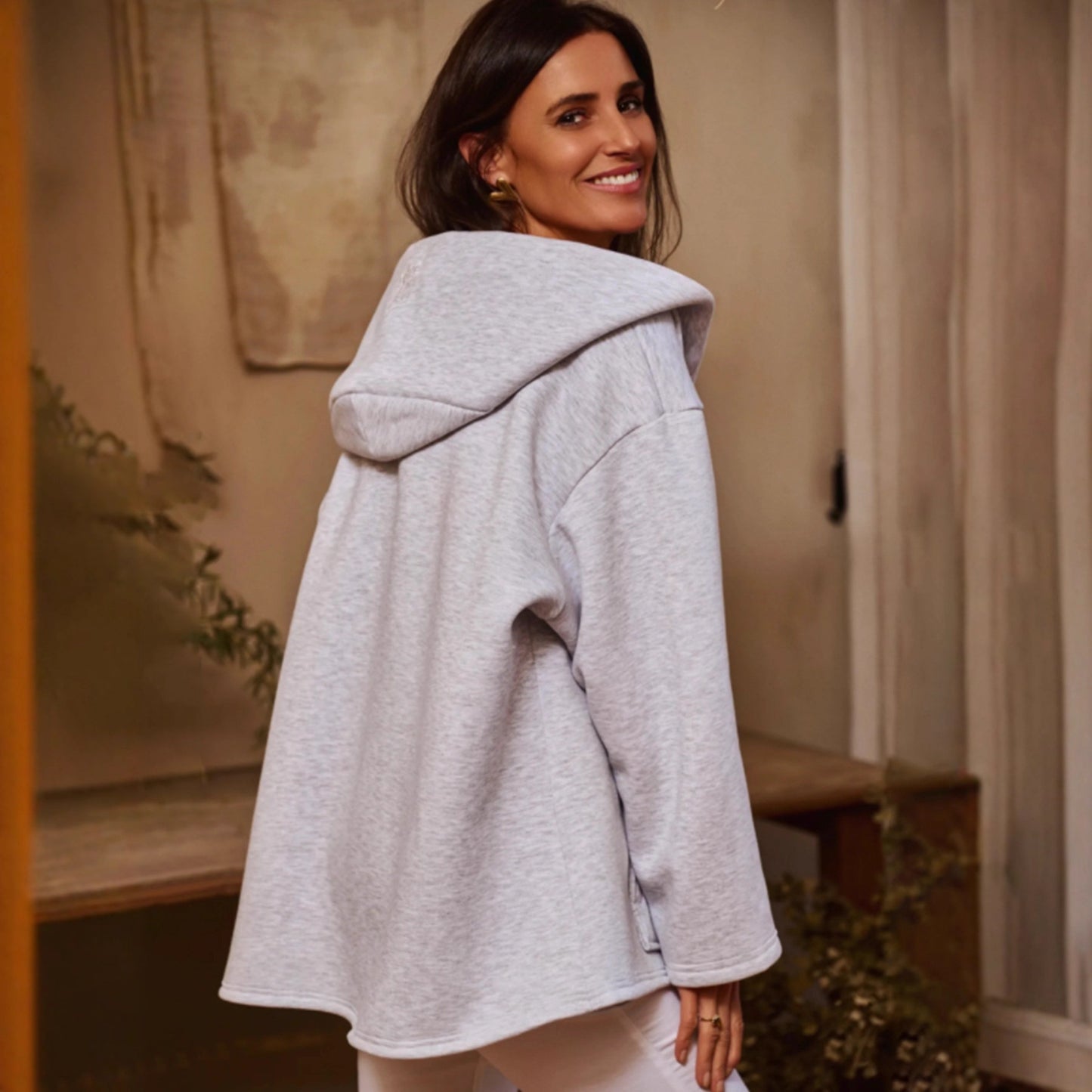 Pretty Innovative Women's Gray Elegant Hooded Sweaters