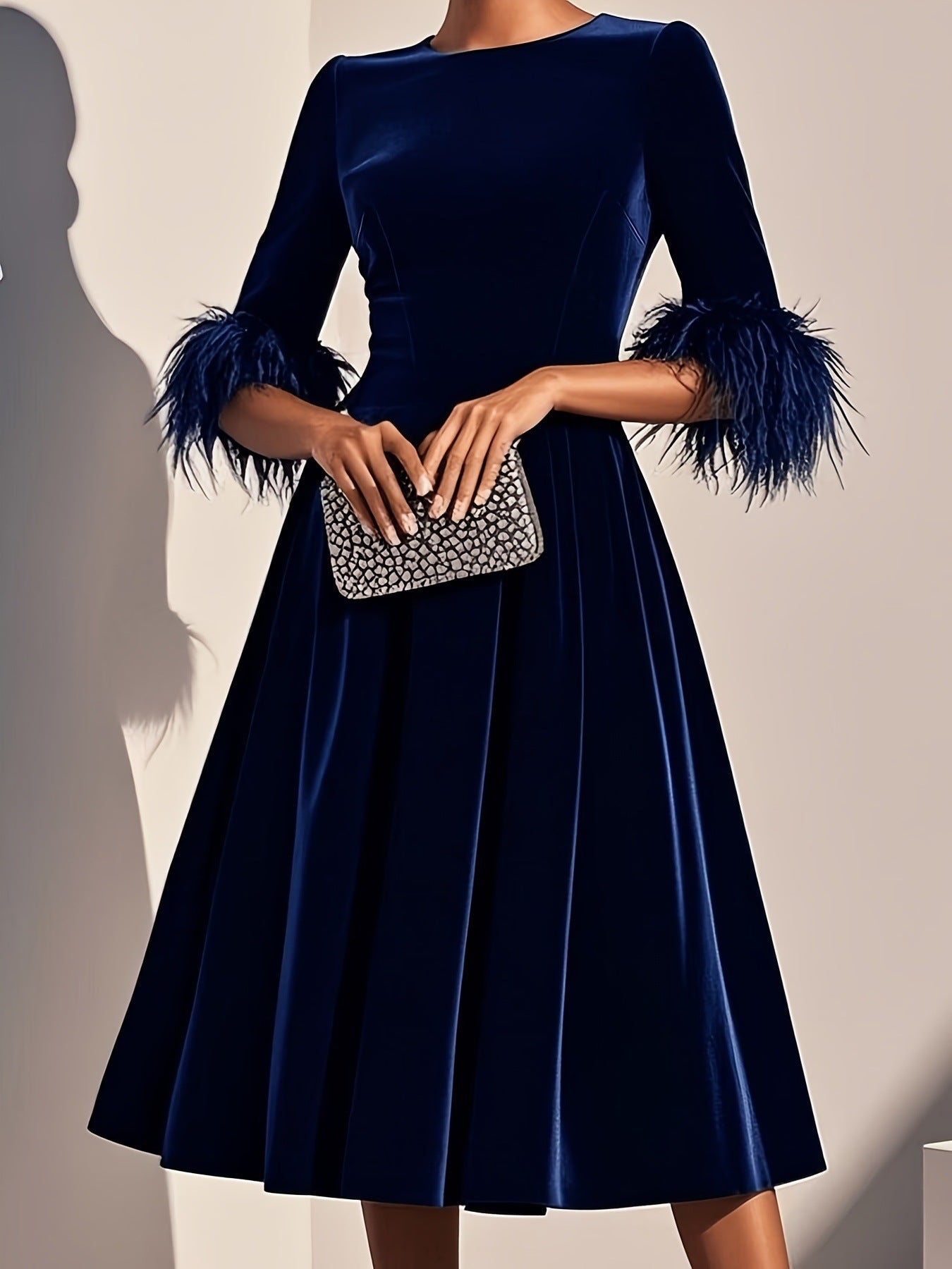 Women's Lady Temperament Elegant Round Neck Veet Dresses