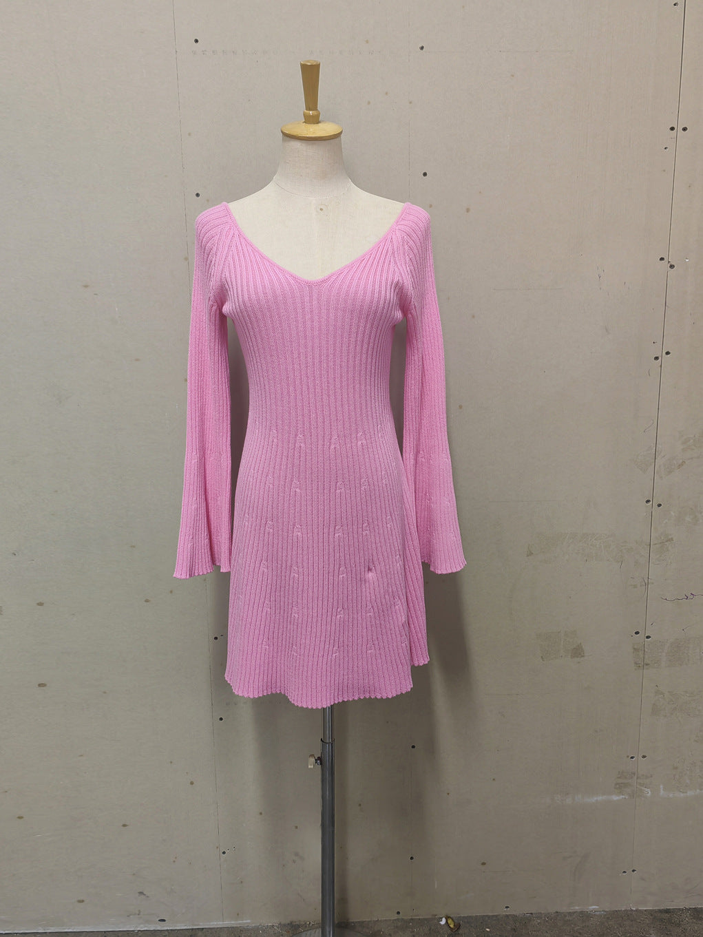 Women's Color Simple Style Low Collar Long Sleeves Words Knitted Dresses