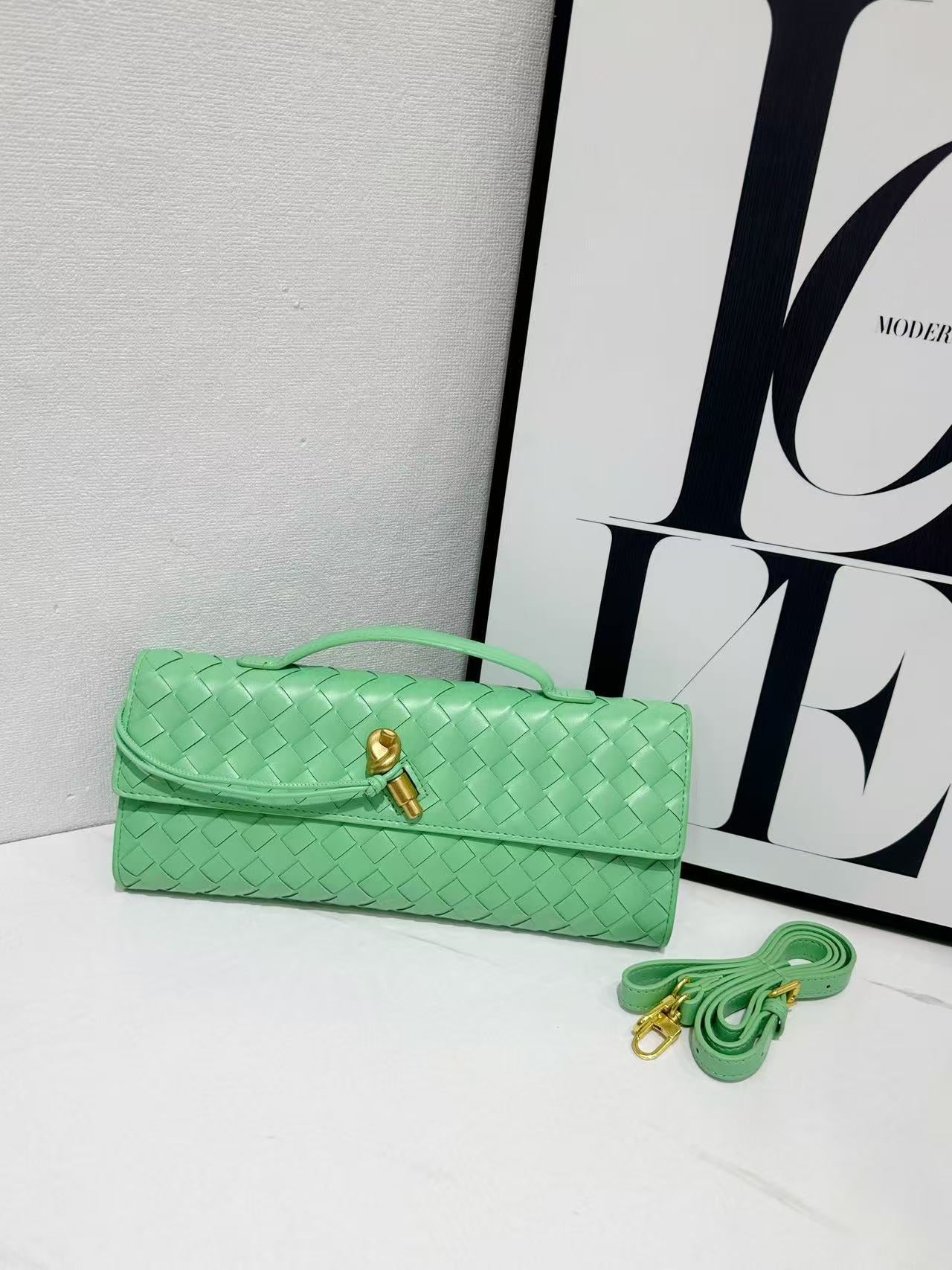 Women's Baguette Fashion Exquisite Horizontal Hand Holding Evening Bags