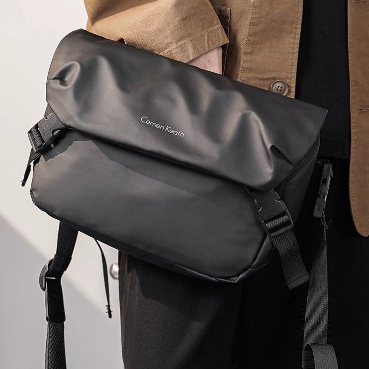 Women's & Men's Glamorous & Fashion Trendy Men's Messenger Bags