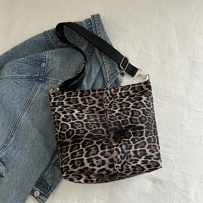 Leopard Print Female Fashion College Class Tote Bags
