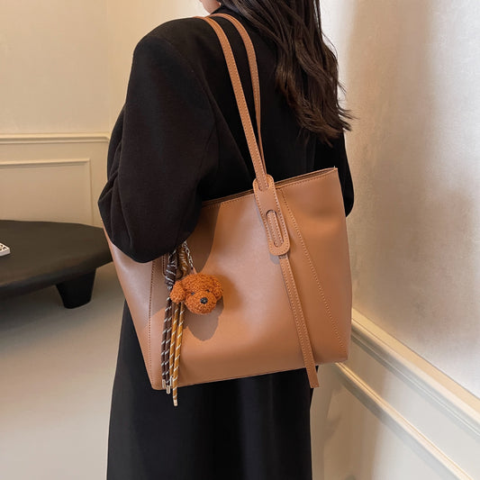 Women's Simple Large Capacity Fashion Retro Commuter Tote Bags