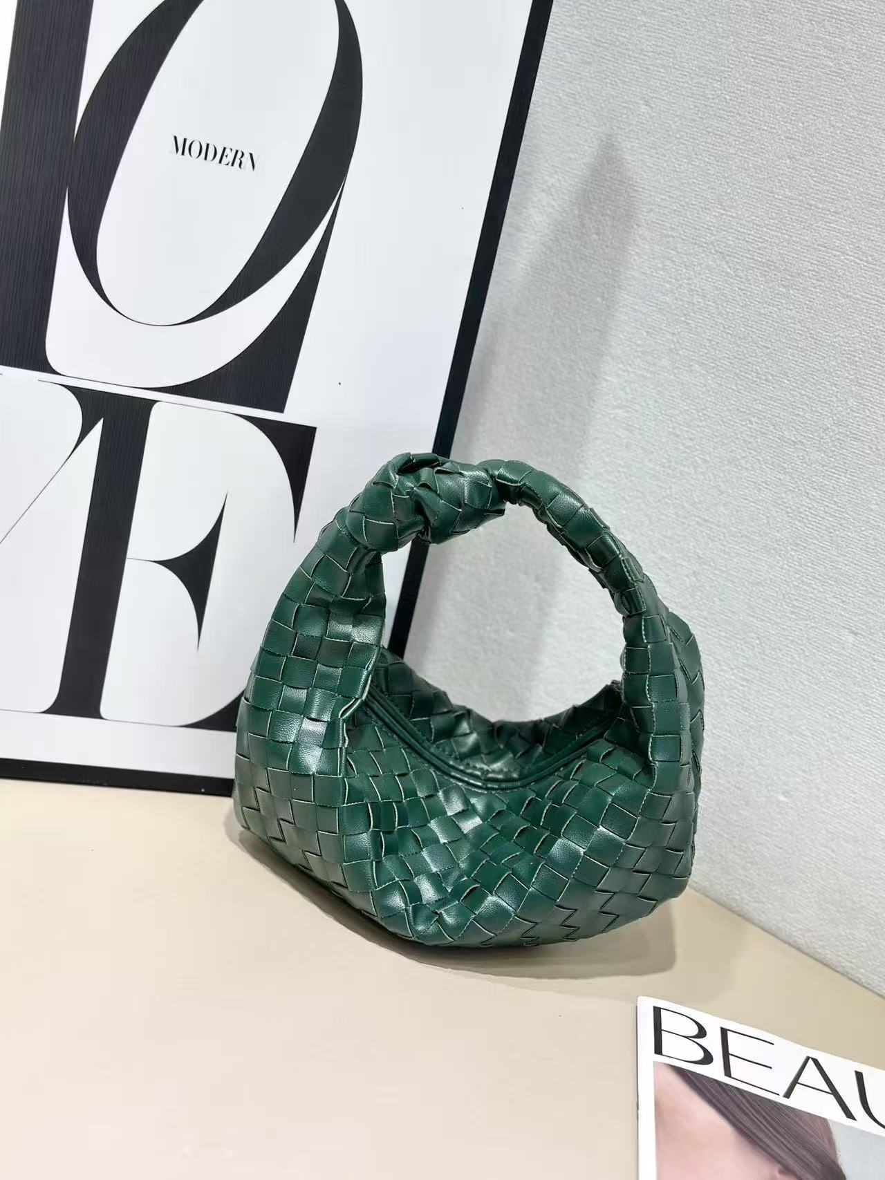 Creative Women's Hand-woven Dumplings Underarm Cowhide Handbags