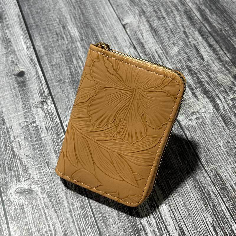 Cards Expanding When Multiple Slots Large Card Holder