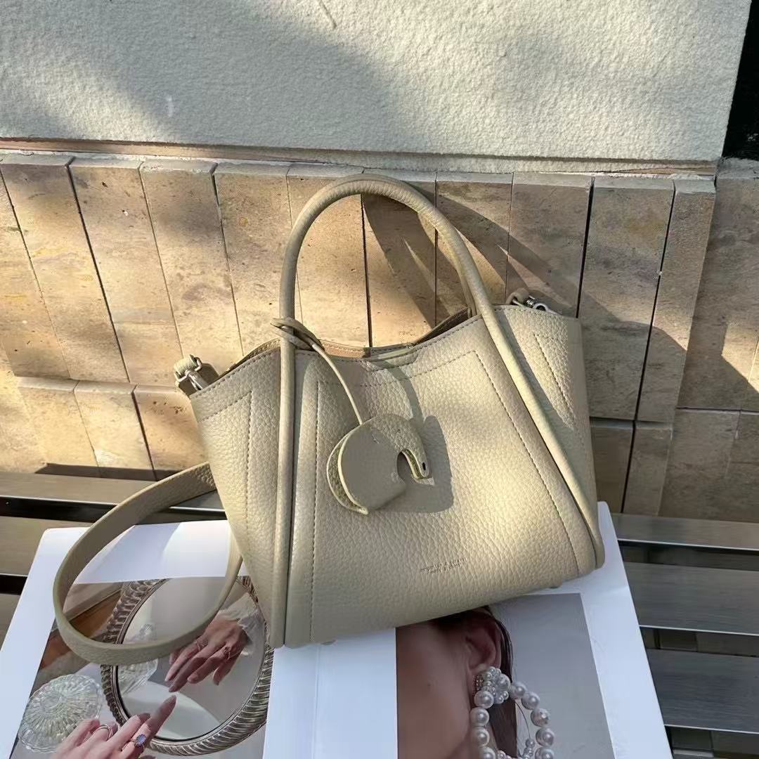 Classic Vegetable Basket Niche Fashion Portable Handbags