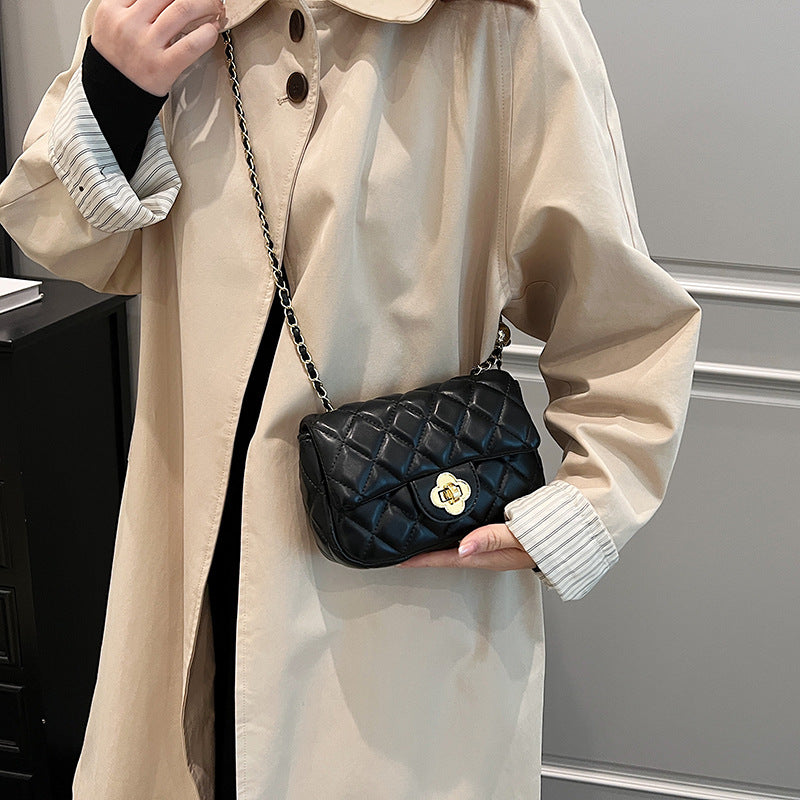 Women's Rhombic Embroidery Thread Spring Popular Chain Crossbody Bags