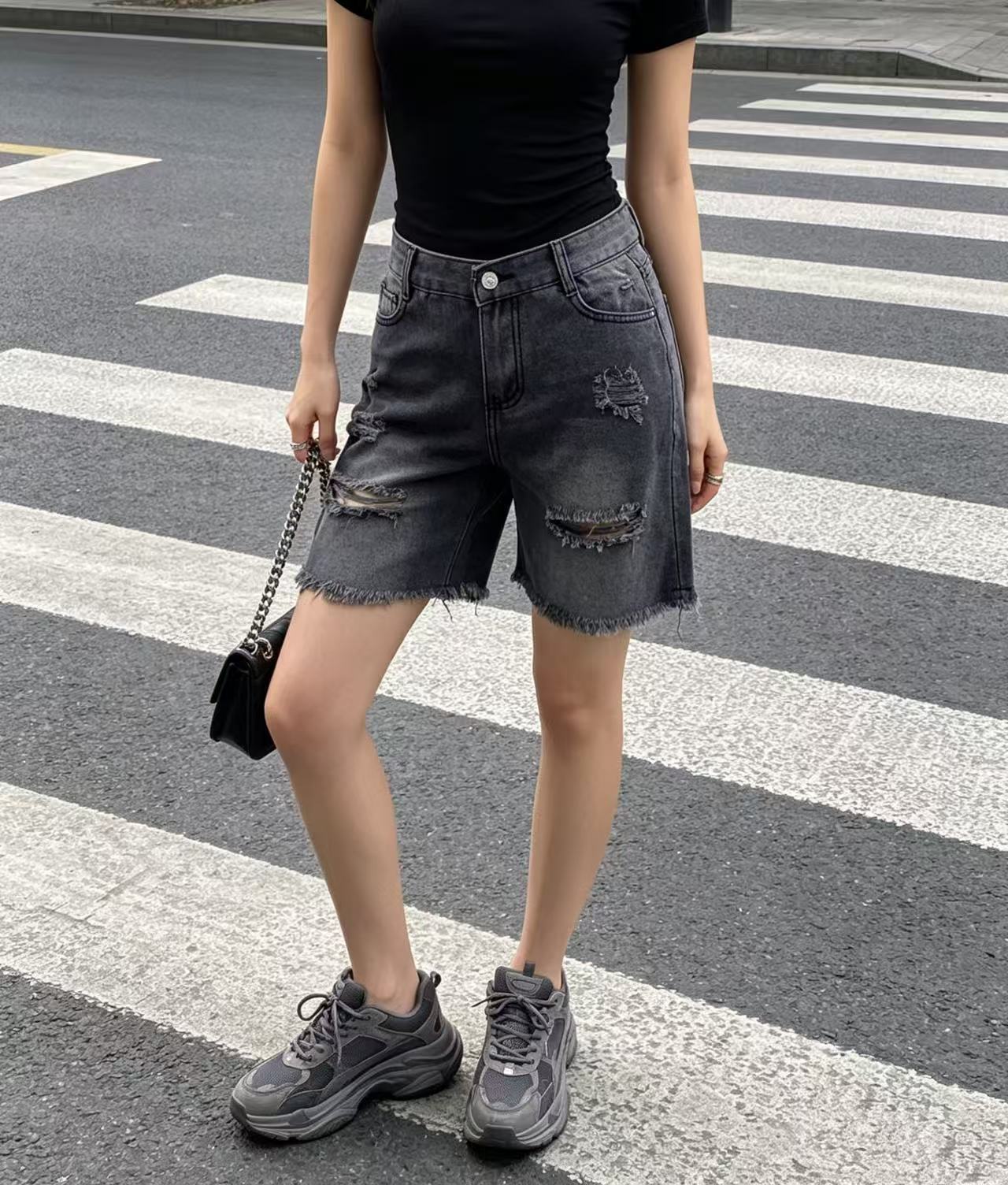 Women's Washed Frayed Cropped Denim Pleated Women's Jeans