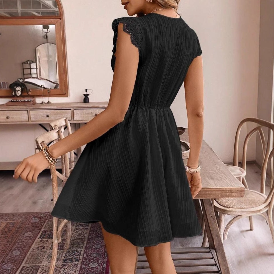 Women's Hollow Out Waist Trimming Short-sleeved Fashion Wear Slim Dress
