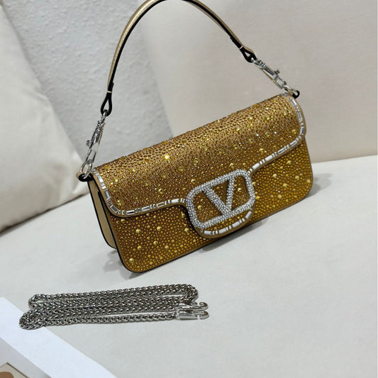Comfortable Full Diamond Female Hand Holding Evening Bags