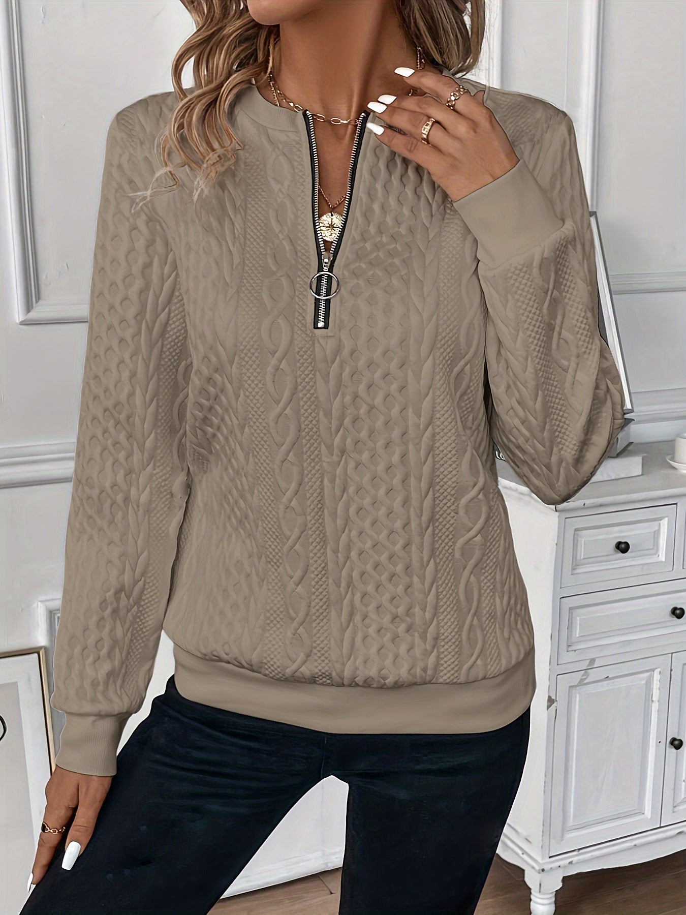 Comfortable Women's Elegant Pullover Leisure Zip Sweaters