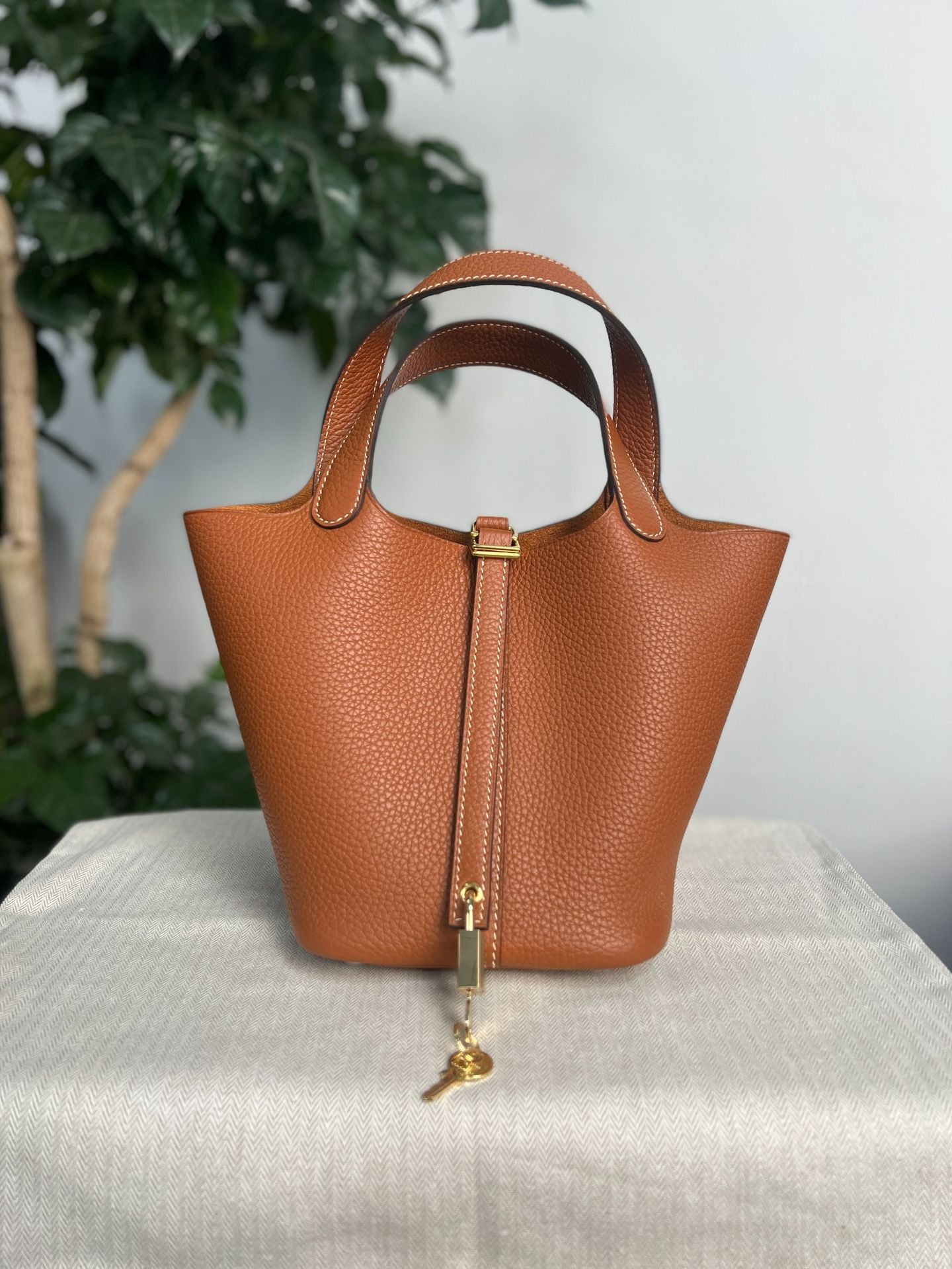 Wax Line All-steel Hardware Vegetable Basket Layer Cowhide Artisan Handbags