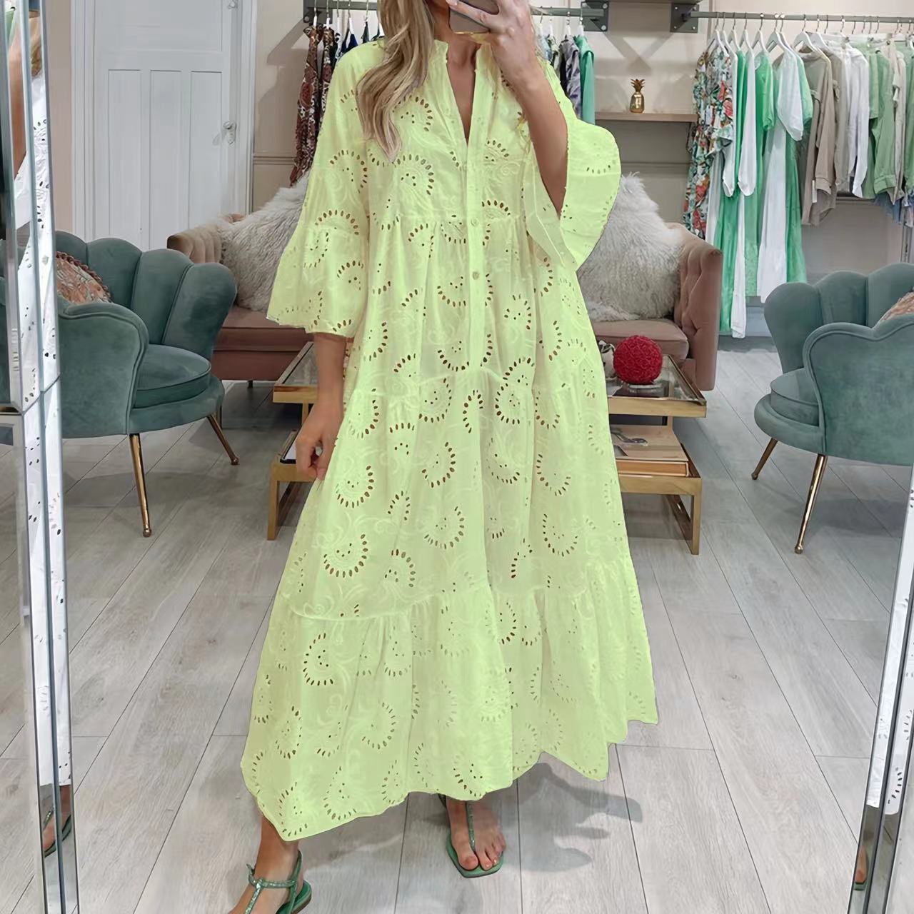 Women's Bell Sleeve Lace Solid Color Sexy Dresses