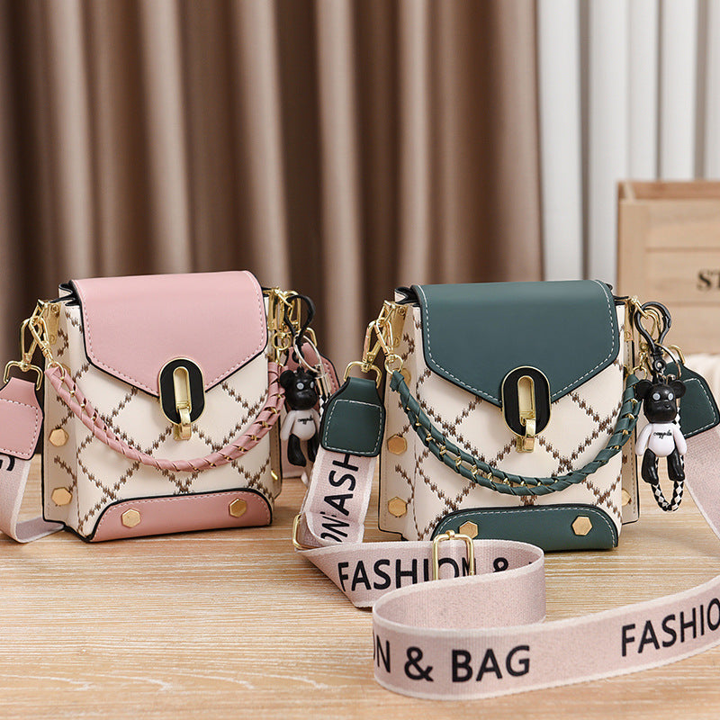 Women's Fashion Embroidery Thread Chain Mini Crossbody Bags