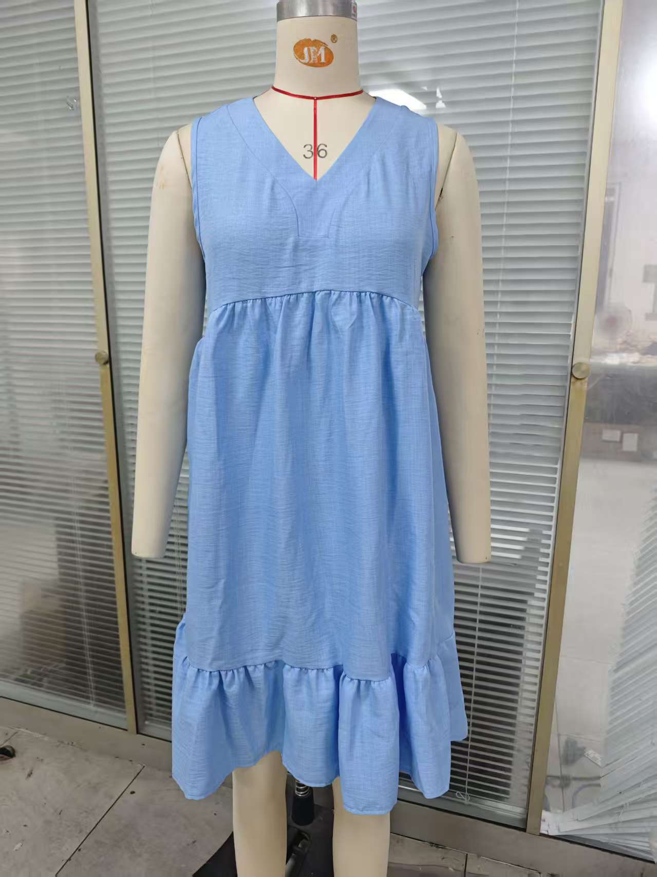 Solid Color Loose Pockets Pleated Sleeveless Dress