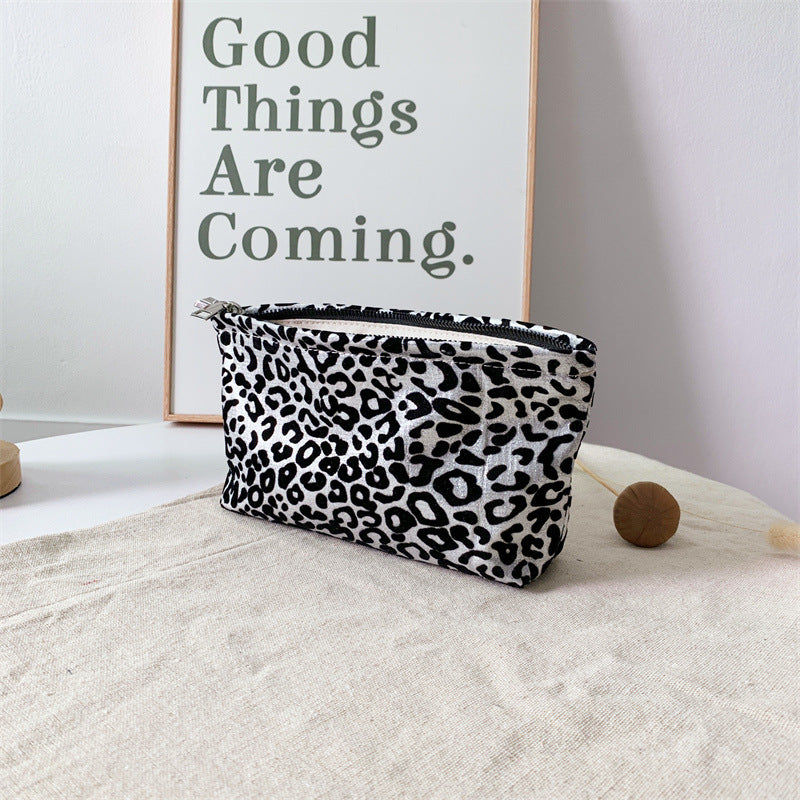 Women's Large Capacity Good-looking Makeup Portable Storage Handbags