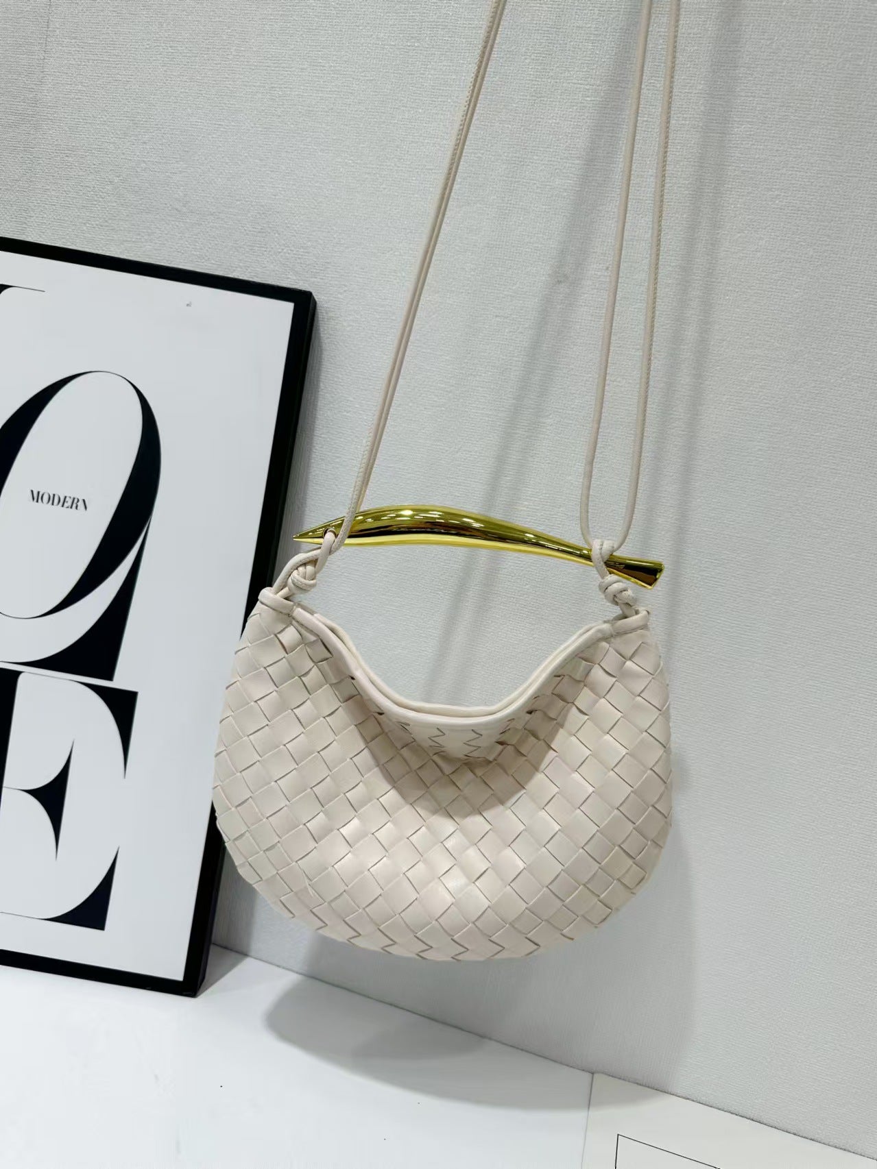 Women's Woven Genuine Leather High-grade Design Hand Metal Evening Bags