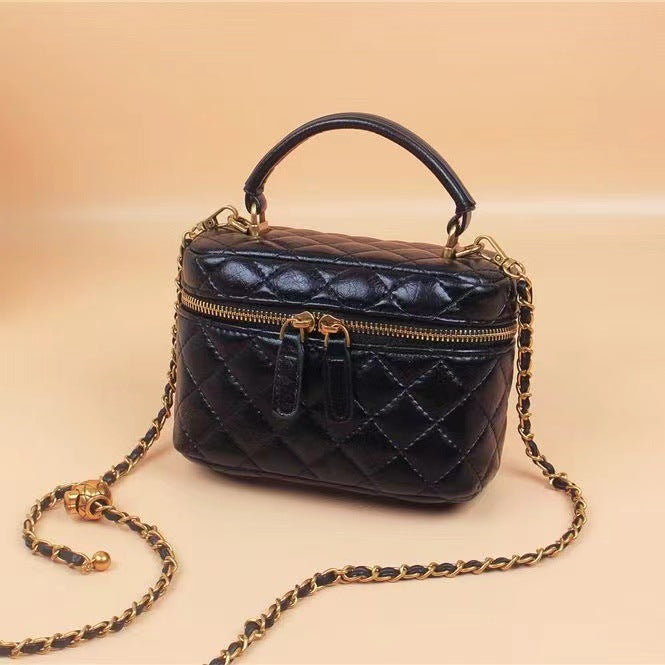 Classic Women's Chain Portable Niche Sheepskin Crossbody Bags