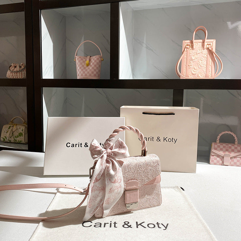 New Pink Embossed High Sense Iti Small Square Bags