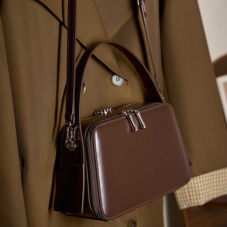 Stylish Women's Commuter Genuine Leather Design Handbags