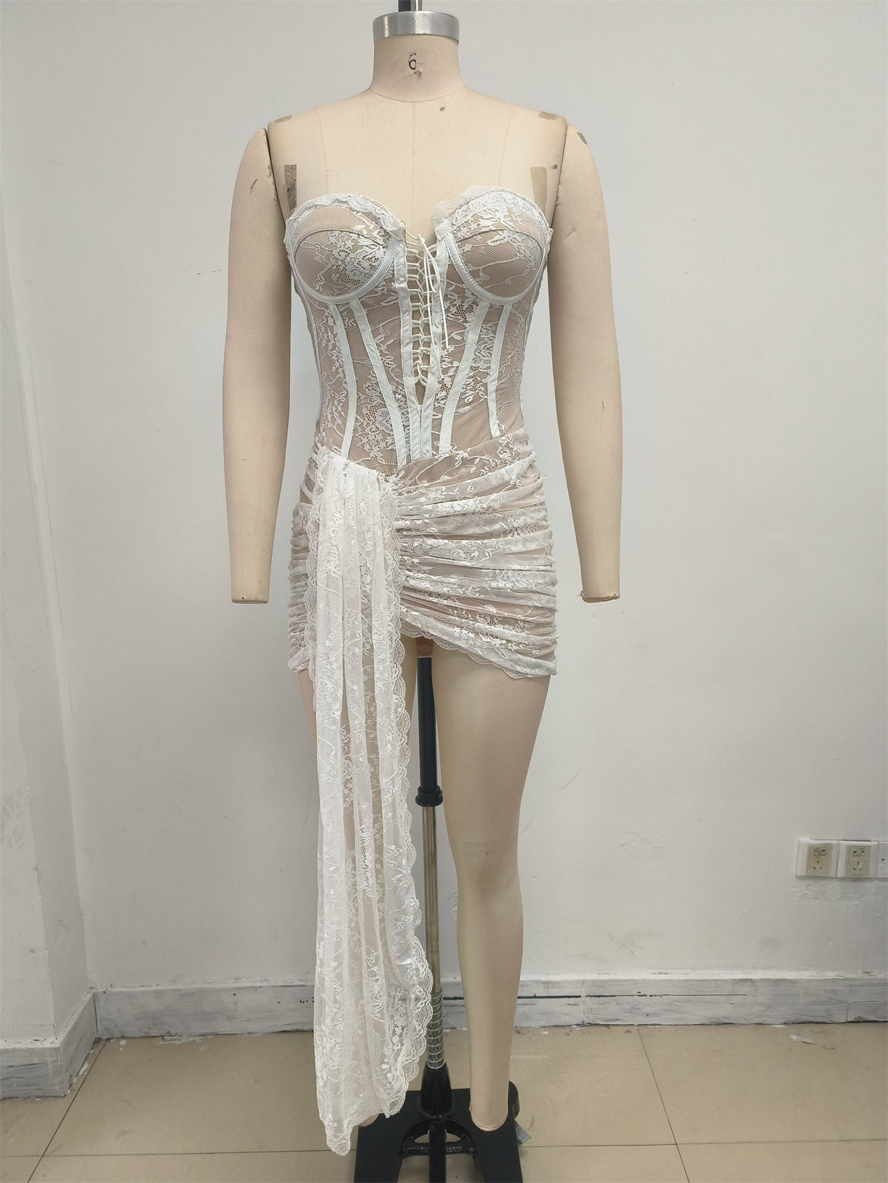Sexy Lace Tube Fishbone Irregular Waist Dress Dresses