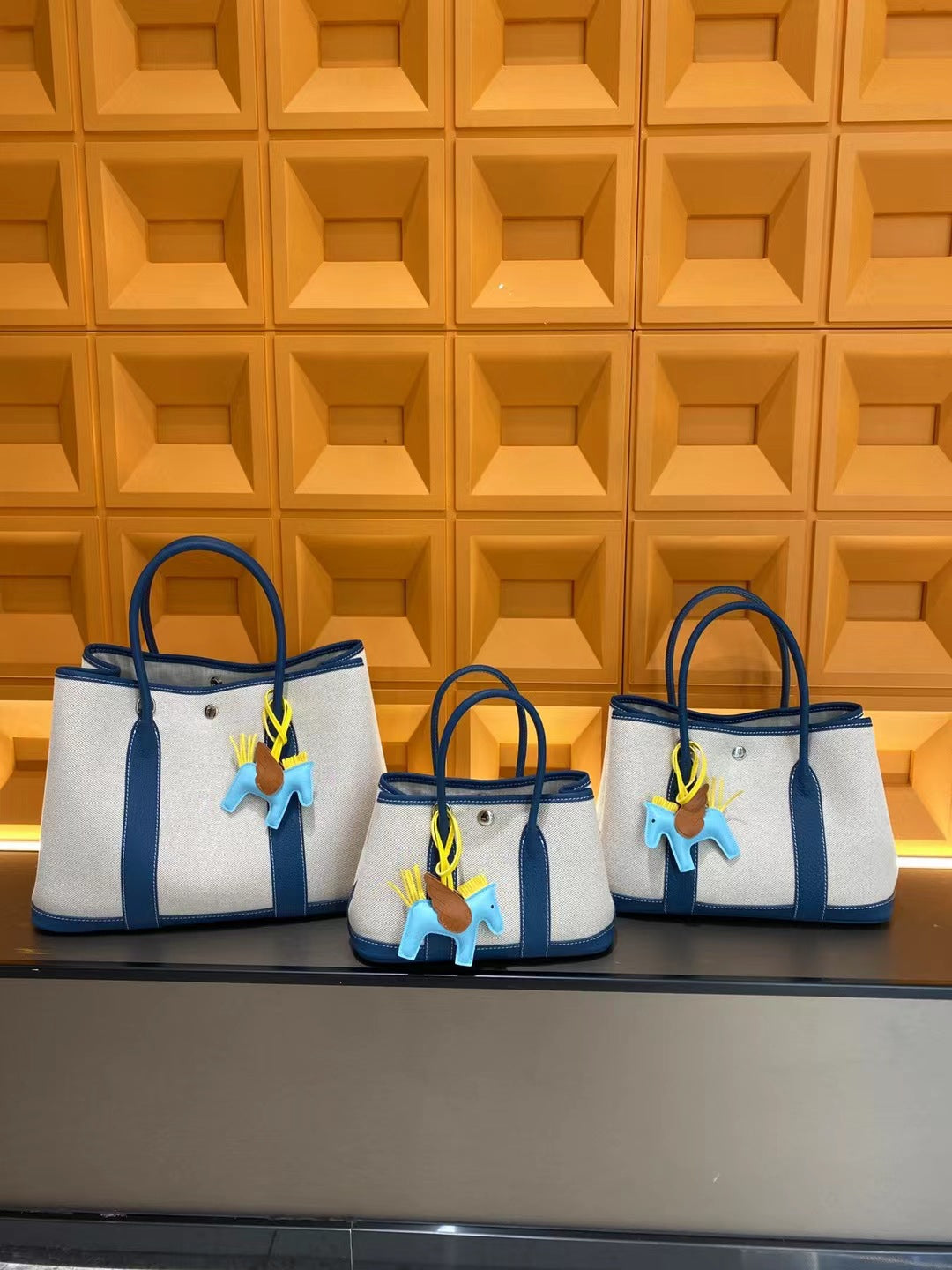 Attractive Women's Canvas Personality First Layer Handbags