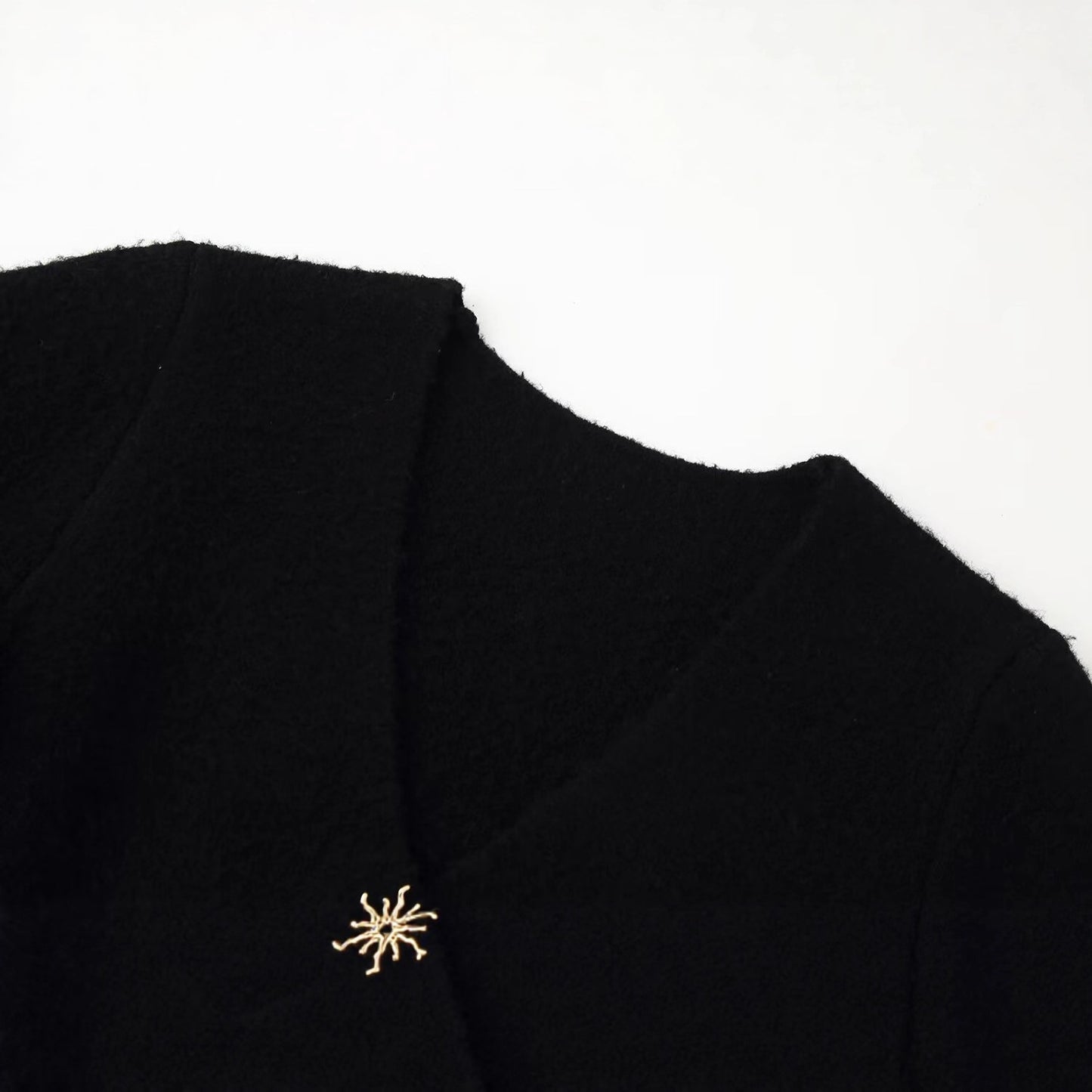 Women's Glamorous Autumn Metal Fastener Decoration Knitwear